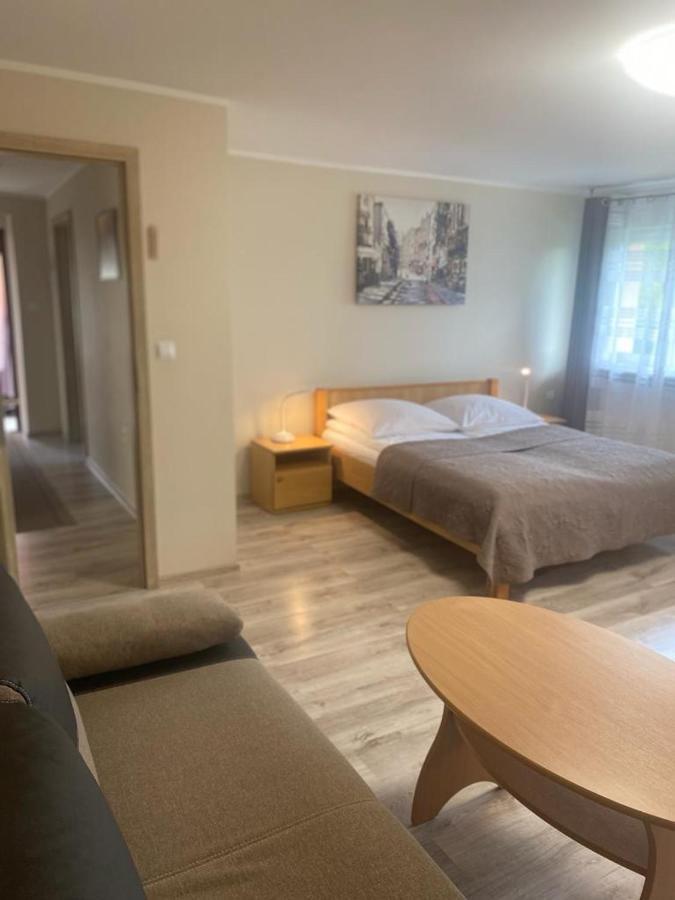 Apartamenty Sloneczne Wzgorze Kudowa-Zdroj Bagian luar foto